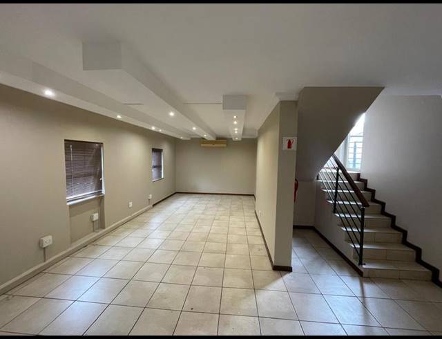 BUSINESS PROPERTY TO RENT IN ELDORAIGNE